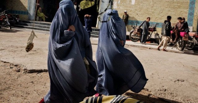 Afganistan: Miniştrii din G7 condamnă restricţiile la libertatea femeilor