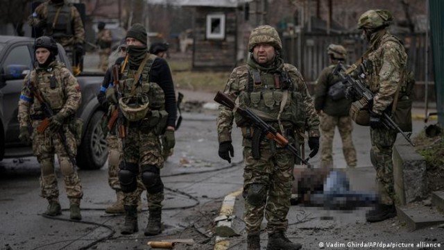 Rusia ia în calcul un schimb de prizonieri cu Ucraina. Care este principala condiție