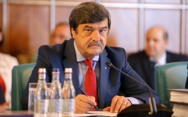 Prefectul Capitalei refuză să atace în instanţă două autorizaţii de construire ilegale