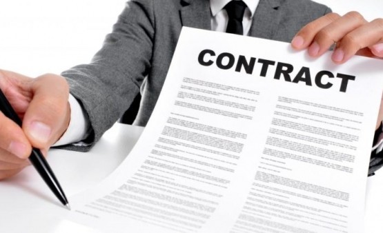 Un legal assistant câştigă între 800 şi 1.200 de euro net pe lună