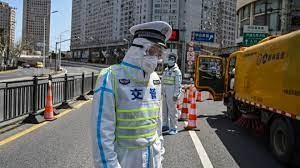 Shanghai pregătește terenul pentru ridicarea restricțiilor