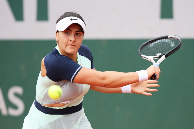 Tenis: Bianca Andreescu şi Emma Răducanu s-au calificat în turul al doilea la Roland Garros