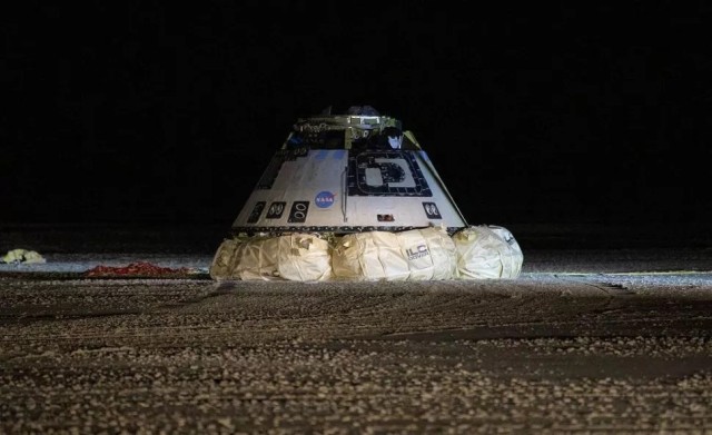 Aterizare cu succes pentru capsula spaţială Starliner a companiei Boeing