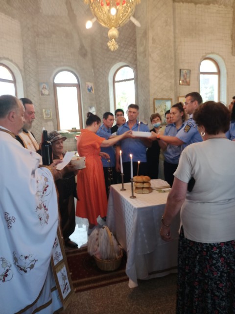 Jandarmii constănţeni cinstesc eroii neamului