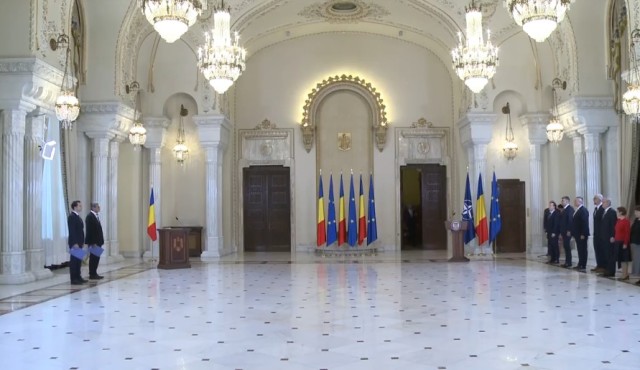 Noii miniştri ai Proiectelor Europene şi Cercetării au depus jurământul de învestitură în funcţii