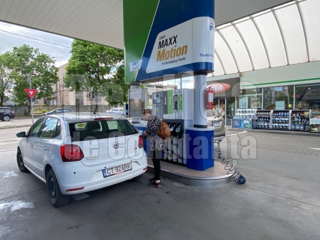 Cât au crescut de la o zi la alta prețurile la benzină și motorină, pe fondul crizei din Iran