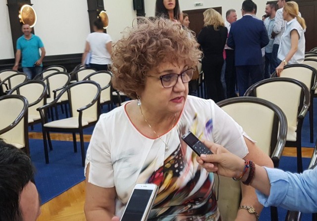 O casă și două terenuri ale Adrianei Arghirescu au dispărut din declarația de avere!