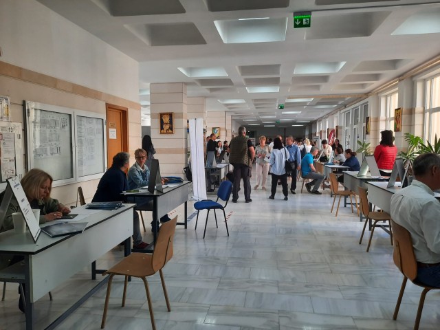 Deținuții de la Poarta Albă caută job la Bursa Locurilor de Muncă. Video