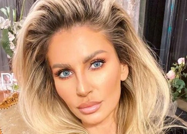 Andreea Bănică și Kourtney Kardashian, rochii de mireasă similare! Cătălin Botezatu a dat verdictul