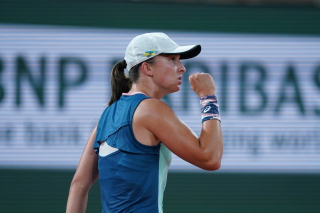 Tenis: Swiatek, în turul 2 la Roland Garros; Naomi Osaka, eliminată
