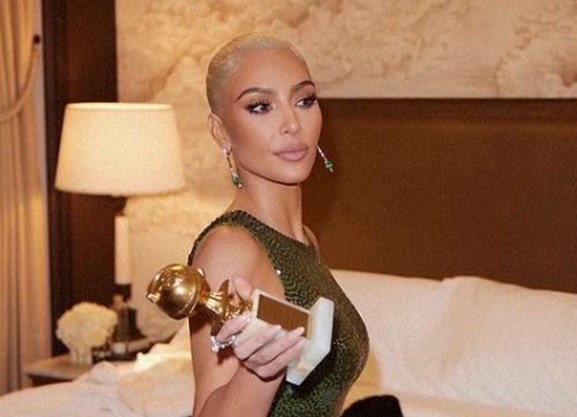 Kim Kardashian, val de critici după ce a purtat o altă rochie a lui Marilyn Monroe: „Vrei să o dezgropi?”