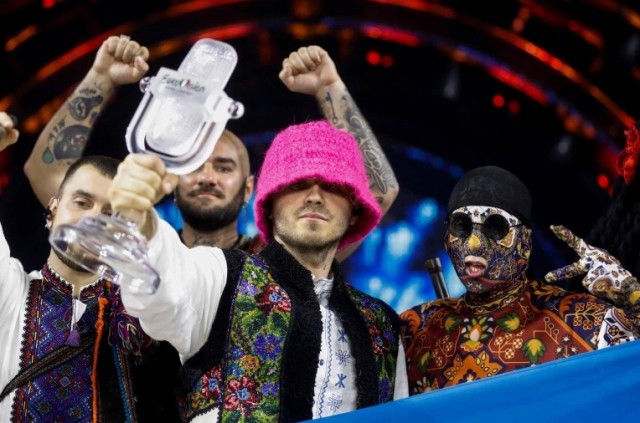 Trupa Kalush Orchestra vinde trofeul de la Eurovision, ca să cumpere armament