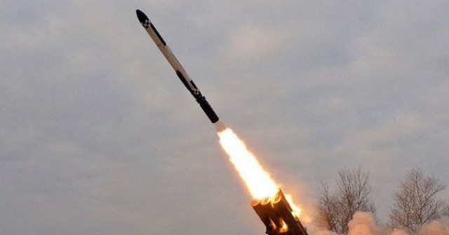 Rușii au bombardat cu rachete în apropiere de Kiev. Cel puțin 8 oameni au murit