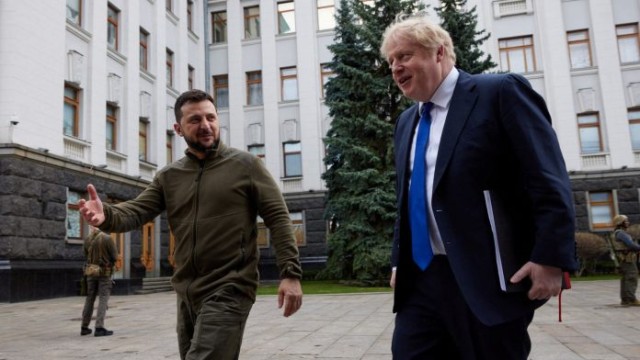 Marea Britanie continuă să livreze arme Kievului