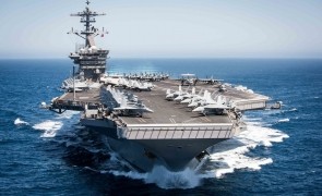 Patru militari americani s-au sinucis pe portavionul USS George Washington