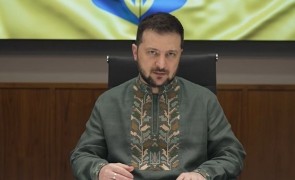 Zelenski acuză că bombardamentele rușilor sunt nebunești