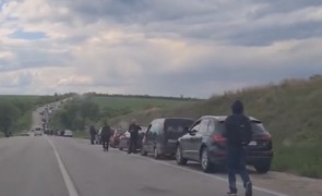 Rușii au blocat peste 1000 de mașini la Zaporojie: femeile și copiii nu mai au apă și mâncare
