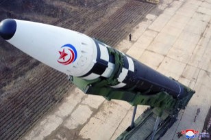 Coreea de Nord a lansat trei rachete balistice