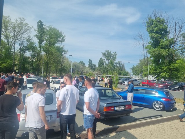 Expoziție de bijuterii pe patru roți, în Mamaia. Video