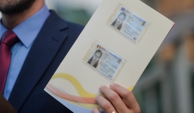Românii nu mai pot avea prenume formate din mai mult de 3 cuvinte!