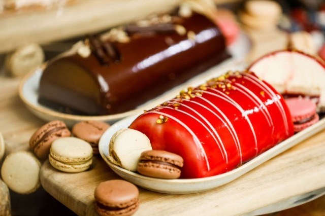 Secretele pentru evitarea mâncatului pe stres. De unde vine pofta de carbohidrați și de dulce