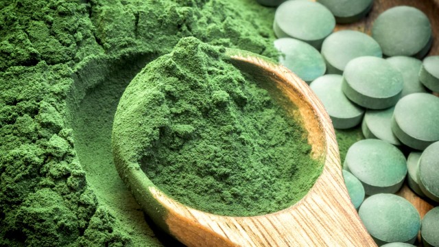 Ce este spirulina: beneficii și contraindicații