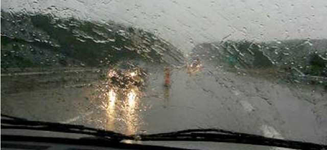 Trafic oprit în județul Tulcea din cauza ploilor abundente