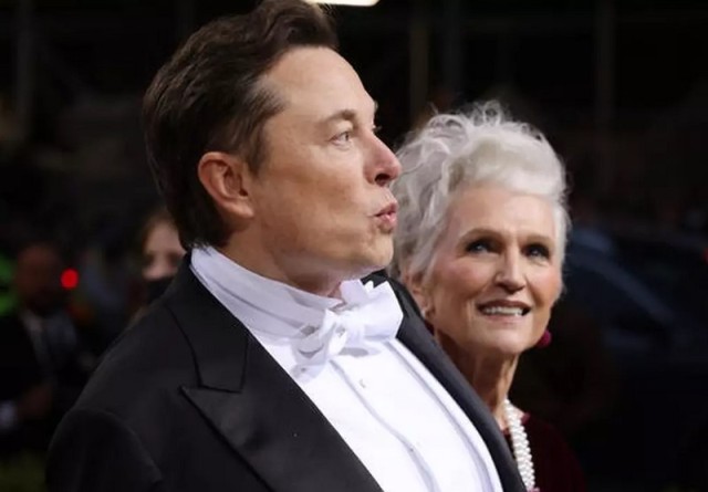 Cine e femeia care l-a însoțit pe Elon Musk la Met Gala 2022. Iubita Grimes nu și-a făcut apariția