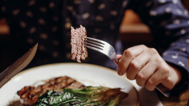 Proteinele microbiene ar putea înlocui carnea