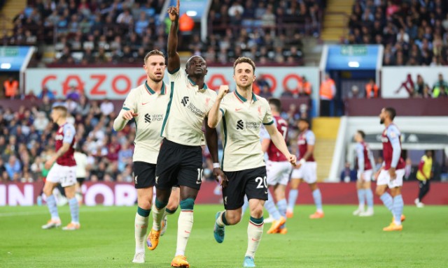 Liverpool, victorie cu Aston Villa - Presiunea din lupta pentru titlu, mutată pe Manchester City