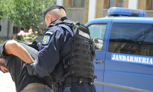 Minor din Medigidia, arestat după ce a bătut un jandarm