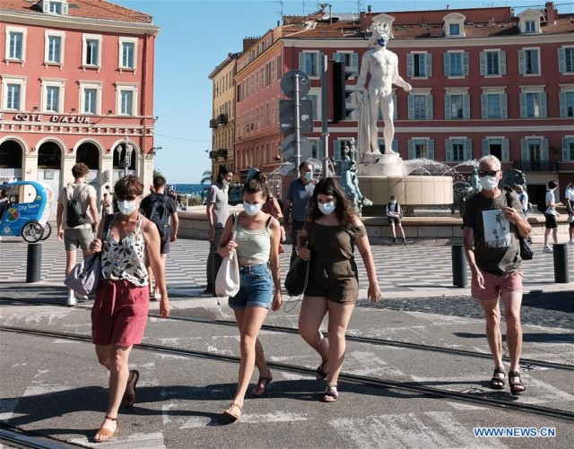 Coronavirus: Oraşul francez Nisa reimpune purtarea măştii sanitare în transportul public