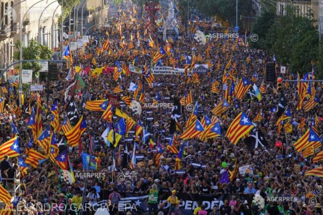 Spania: Zeci de mii de catalani au manifestat pentru independenţă