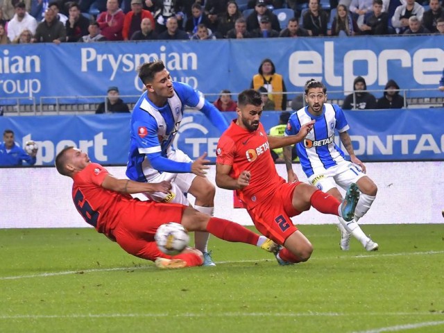 Fotbal: Universitatea Craiova - FCSB 2-1, în Superligă