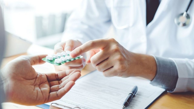 Medicamente care îți fac rău dacă le iei pe stomacul gol