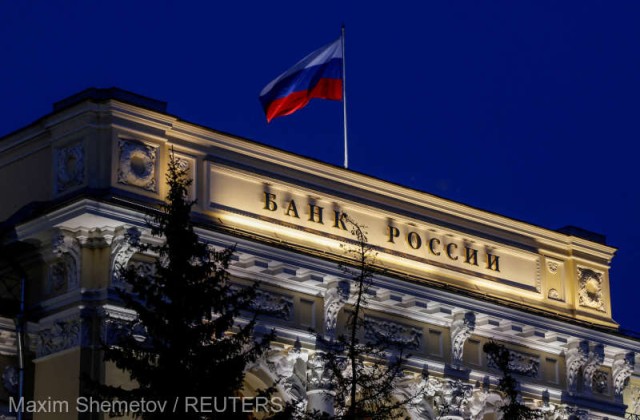 Banca Rusiei recomandă companiilor să îşi transfere rezervele valutare din ţările 