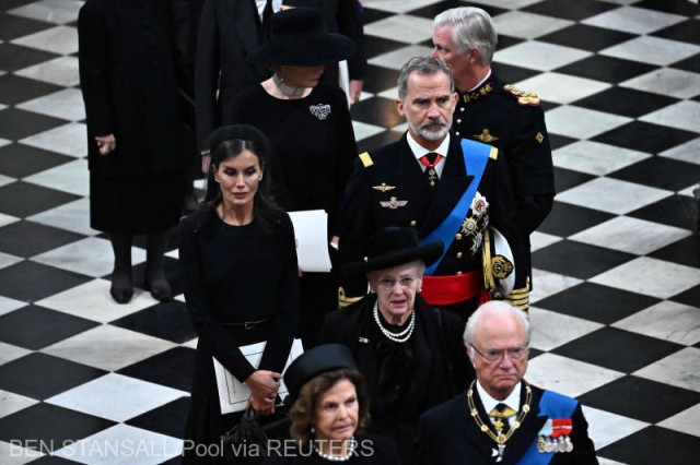 Regina Danemarcei, diagnosticată cu COVID-19 după ce a participat la funeraliile Elisabetei a II-a