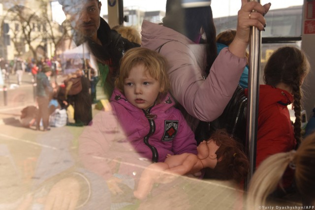 Kievul acuză Rusia de adopţii ilegale de copii ucraineni