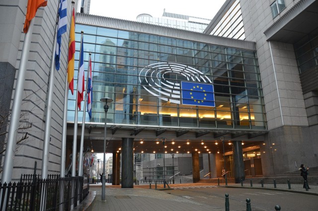 Miniştrii de externe din UE dezbat un nou set de sancţiuni contra Rusiei
