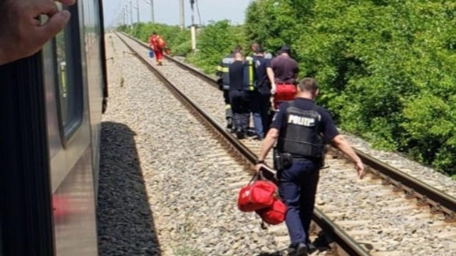 Bărbat lovit de tren, în zona Cora