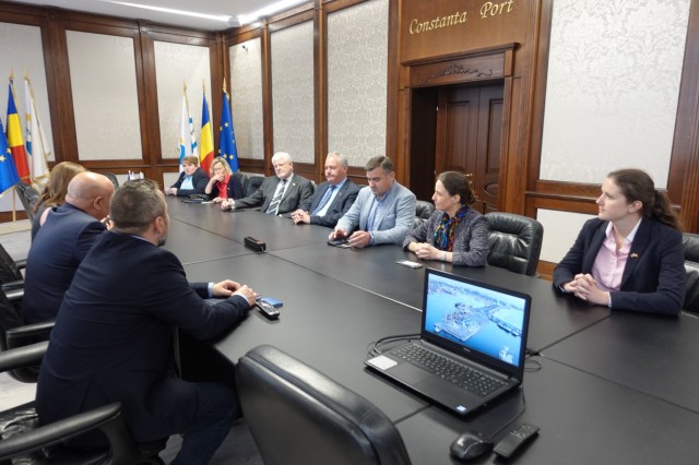 Portul Constanța, vizitat de parlamentari britanici