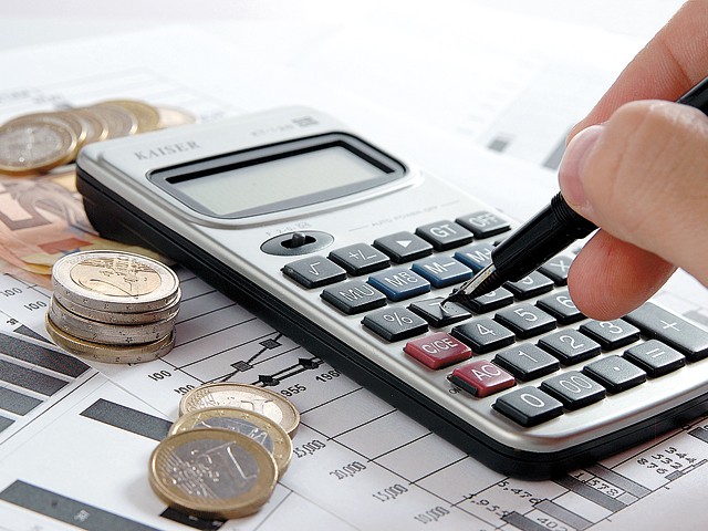 Reforma administrației, demontată de un finanțist: „Economia e de 3-4 ori mai mică decât au anunțat”