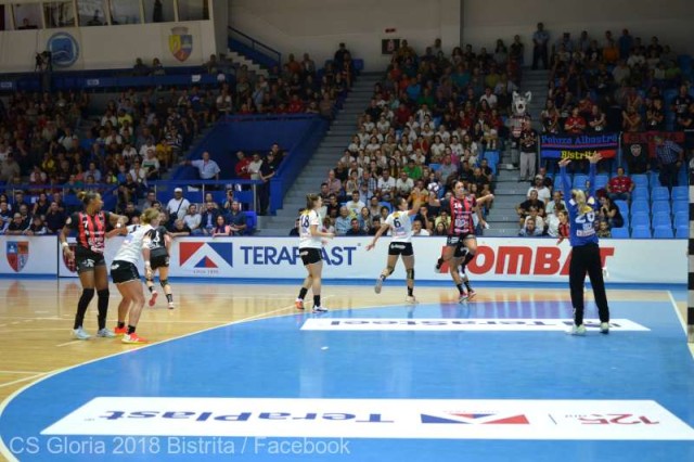 Handbal feminin: Gloria Bistriţa şi SCM Râmnicu Vâlcea au remizat în etapa a doua a campionatului