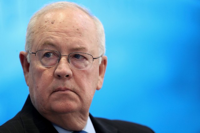 SUA: A murit Kenneth Starr, procurorul din dosarul Clinton - Lewinsky