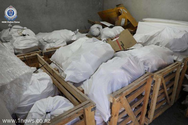 Poliţia australiană a descoperit 748 de kilograme de metamfetamină ascunse în containere cu plăci de marmură