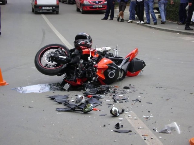Accident rutier în Techirghiol. Un motociclist implicat