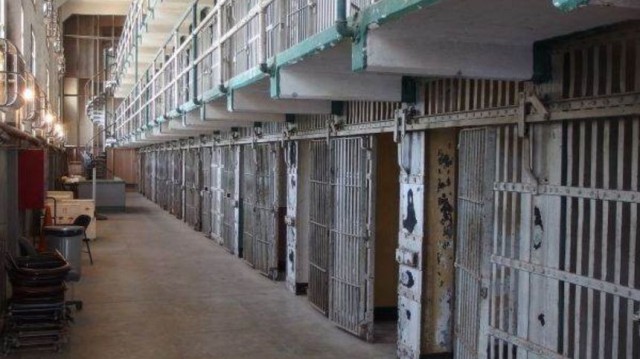 Sindicaliştii din penitenciare reclamă condiţiile de Evul Mediu din unități