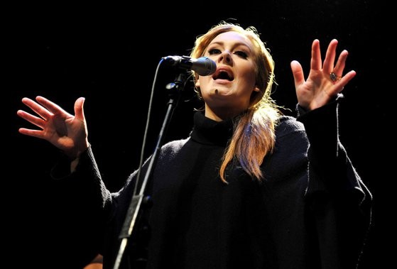 Adele şi-a întrerupt concertul din Las Vegas pentru a interveni în favoarea unui fan