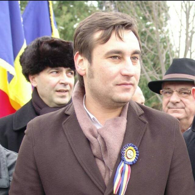Cu sechestru pe bunuri, fostul lider al PMP Hârșova a rămas fără mașină