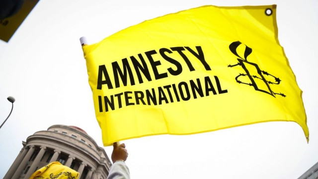 Amnesty Internațional revine după ce a acuzat Ucraina că folosește civilii ca scuturi umane